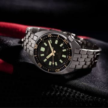 Seiko Heritage Turtle 1968 Prospex 41mm, Black Dial, Automatic Movement, Stainless Steel Case, Stainless Steel Bracelet Watch spb315j1