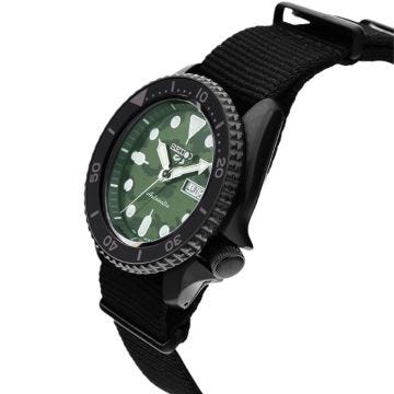 Seiko Camouflage, 5 Sports SKX 42.5mm, Green Dial, Automatic Movement, Stainless Steel Case, Nylon Strap Watch SRPJ37K1