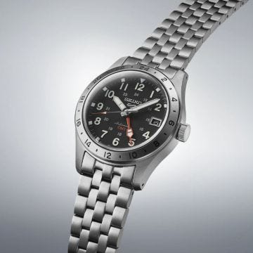 Seiko 5 Sports Field GMT 39.4mm, Black Dial, Automatic Movement, Stainless Steel Case, Stainless Steel Bracelet Watch ssk023k1