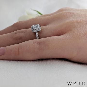 Platinum 0.30ct E VS2  Princess cut Diamond Engagement Ring