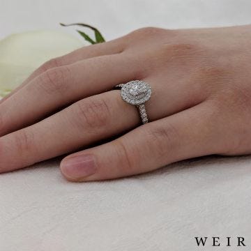 Platinum 0.30ct G VS2  Oval cut Diamond Engagement Ring