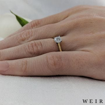 18k yellow gold 0.40ct F SI1  Round brilliant cut Diamond Engagement Ring