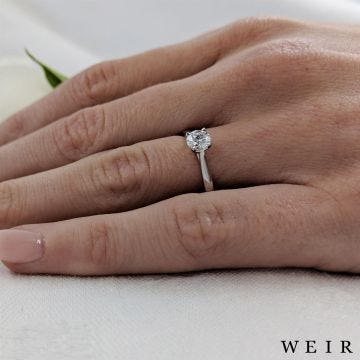 Platinum 0.40ct F SI1  Round brilliant cut Diamond Engagement Ring