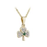 9K Gold Green Agate Shamrock Pendant Necklace